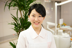 歯周病治療は新宿区新宿の歯医者松田歯科医院歯科助手：蓬田早友里